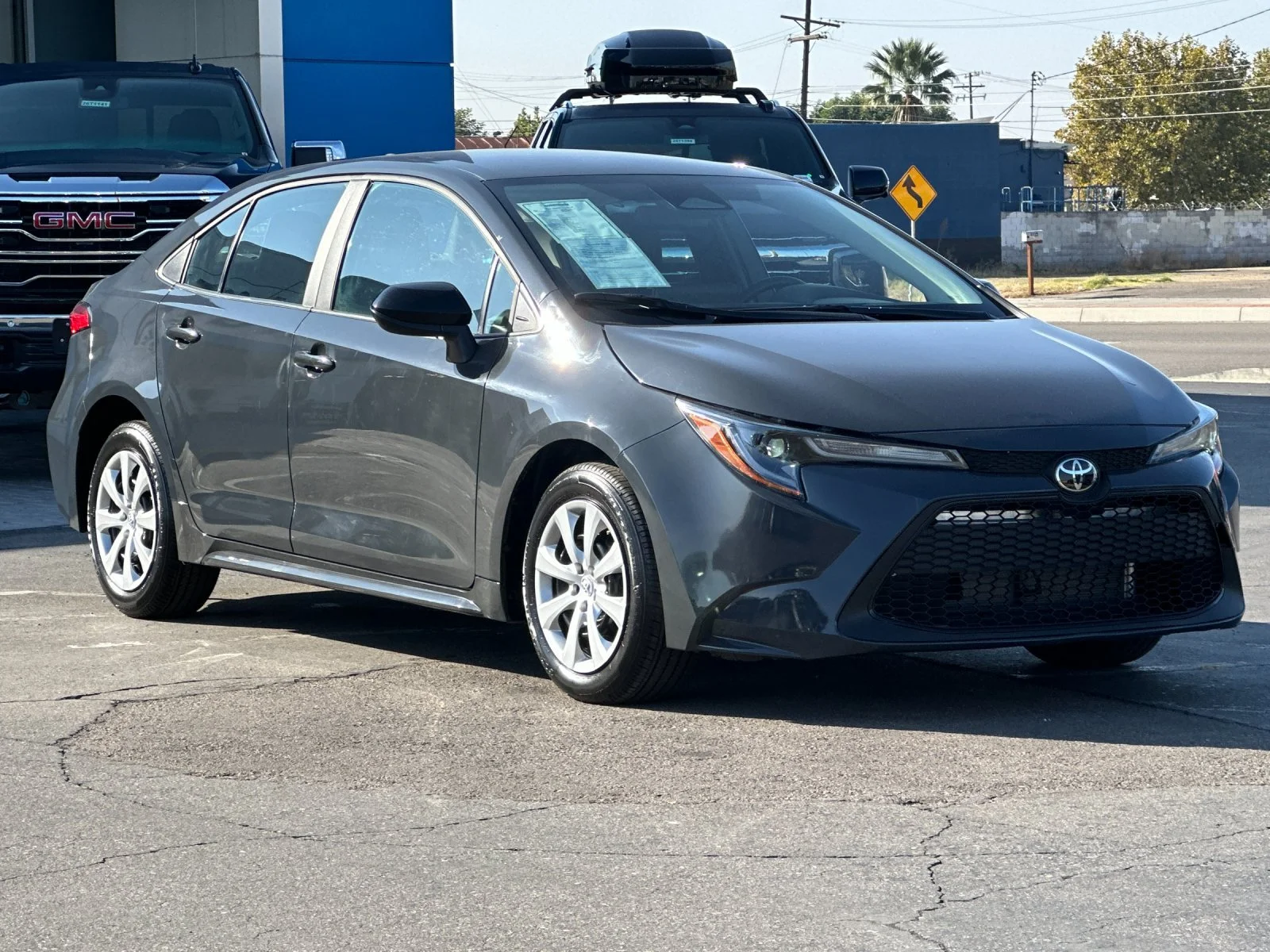 Used 2026  Toyota LE image 2