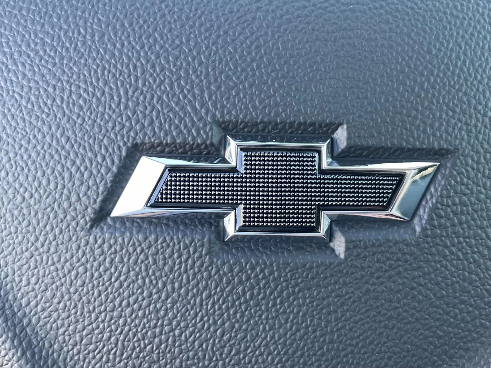 New 2026 Mosaic Black Metallic Chevrolet LT image 30