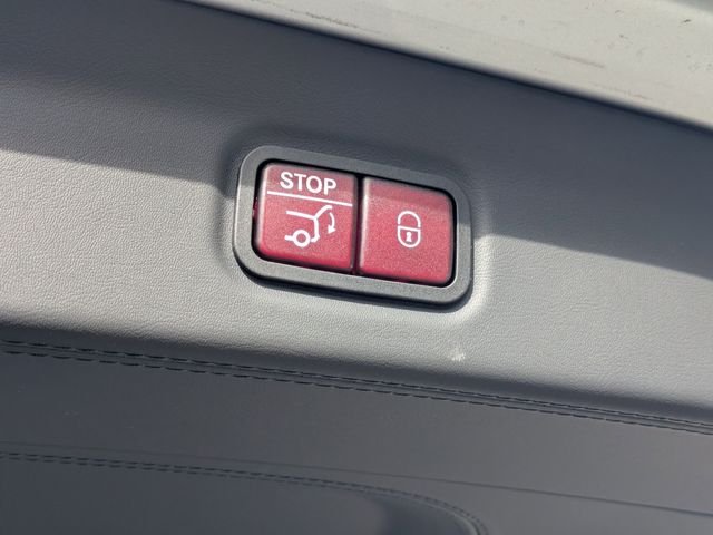 Used 2023  Mercedes-Benz Maybach GLS 600 image 13