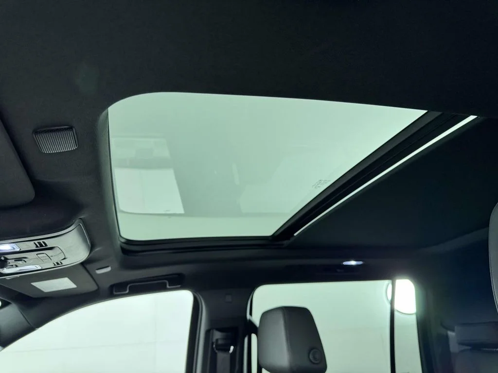 Used 2024 White Chevrolet LT image 29
