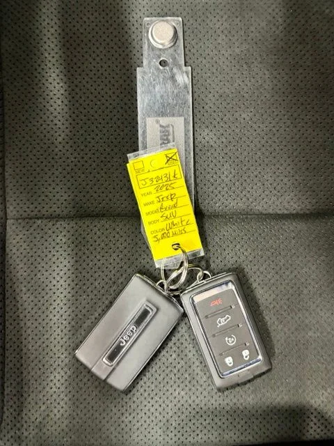 Used 2025 White Jeep Altitude X image 26
