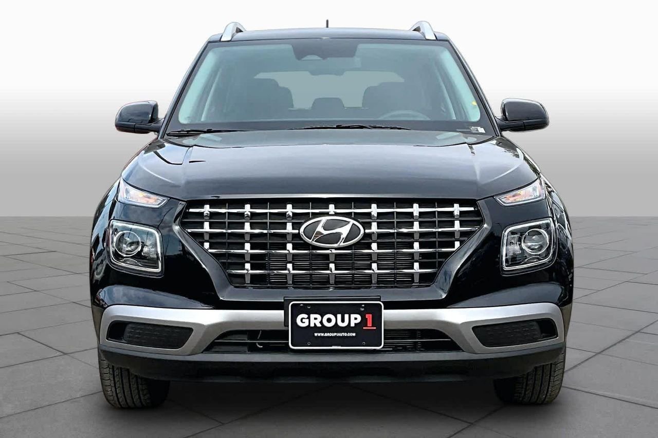 New 2026 Onyx Black Hyundai SEL image 3