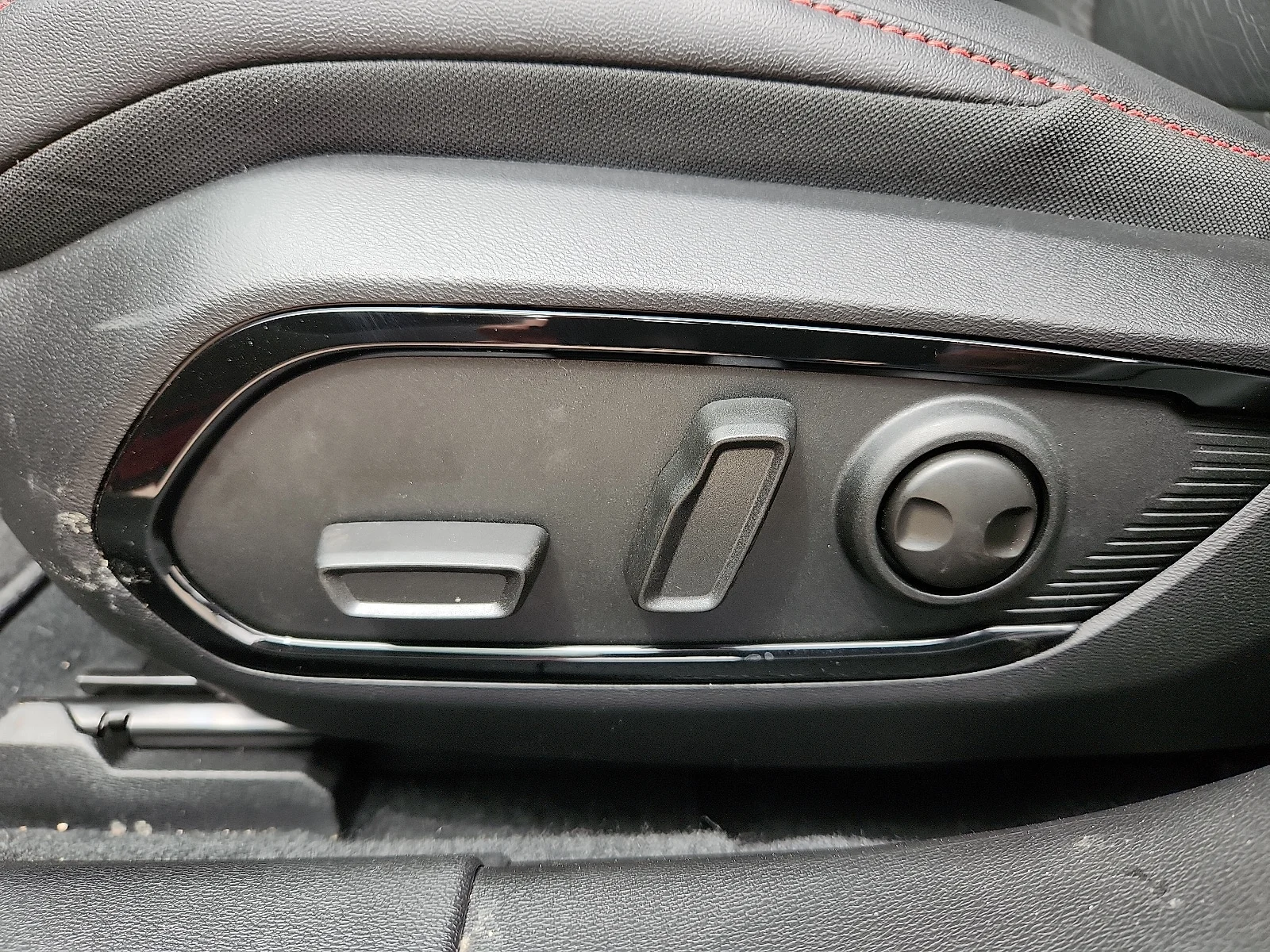 New 2026 Redeye  Paint Dodge R/T 4-DOOR AWD image 13