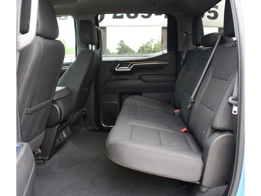 2025 Chevrolet Silverado 1500 LT - Photo 15