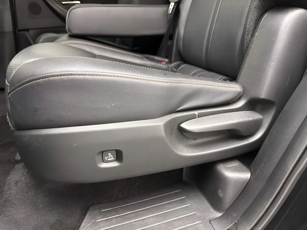 Used 2024 Jet Black Mazda 3.3 Turbo Preferred Plus AWD image 40