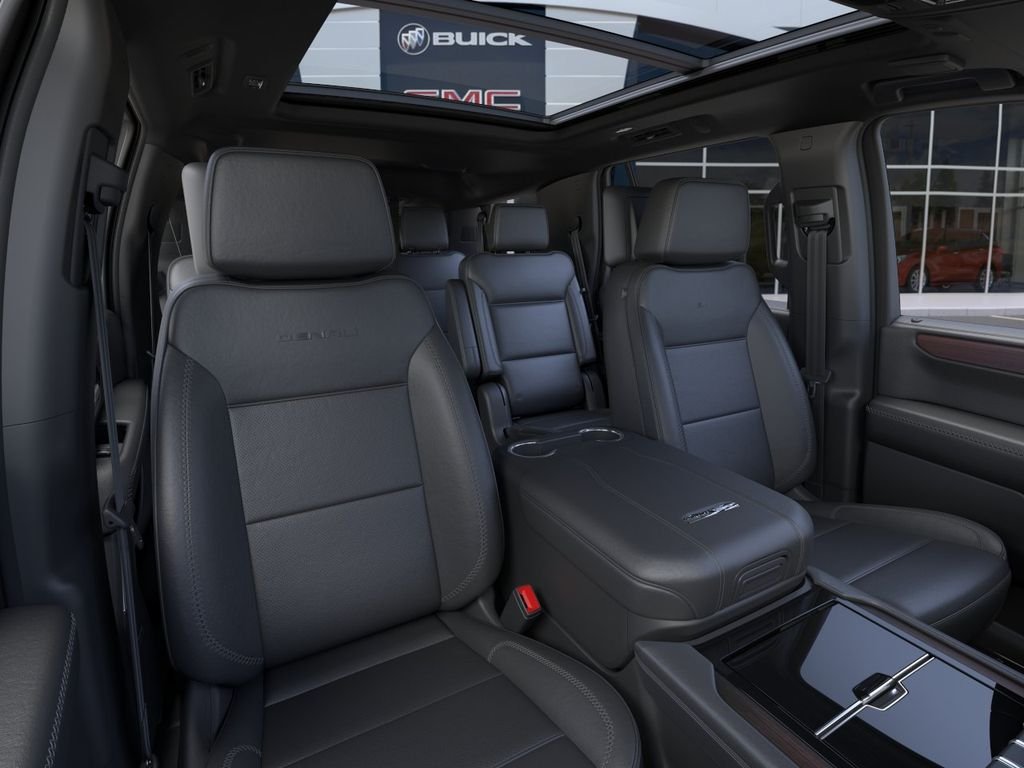 2026 GMC Yukon Denali - Photo 16