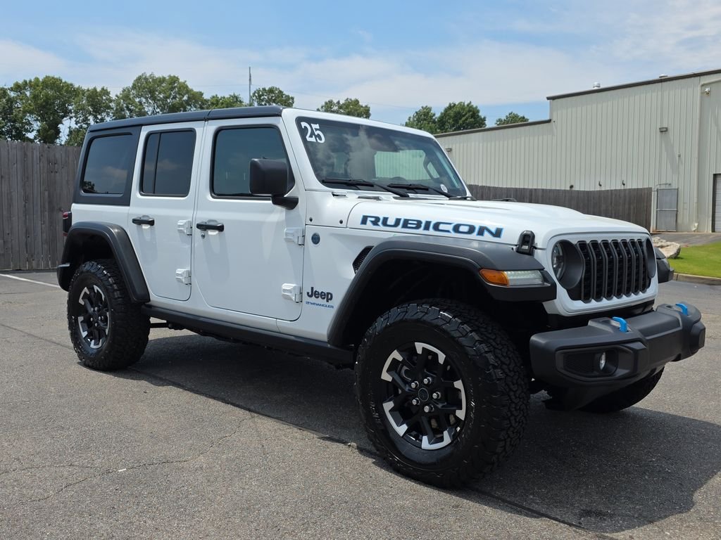 Used 2025 White/off-white Jeep Rubicon 4xe image 7