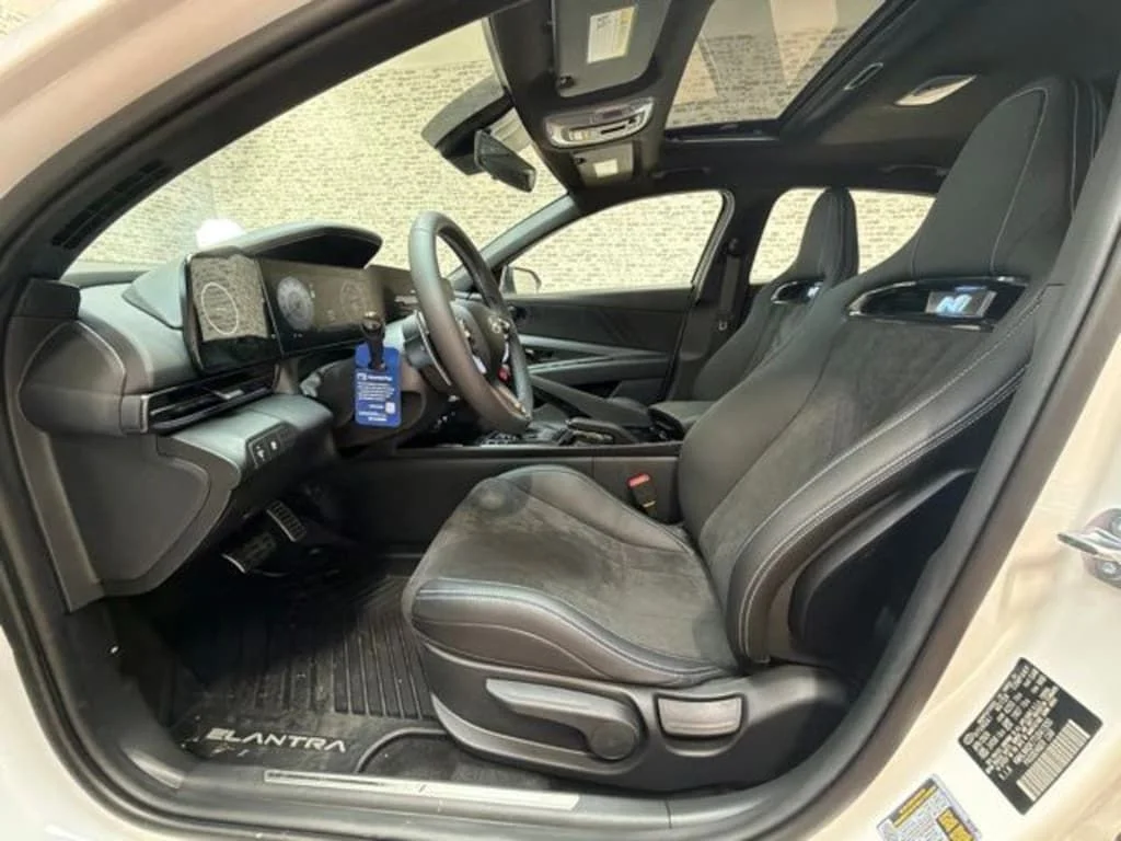 New 2026 Atlas White Hyundai Base image 10