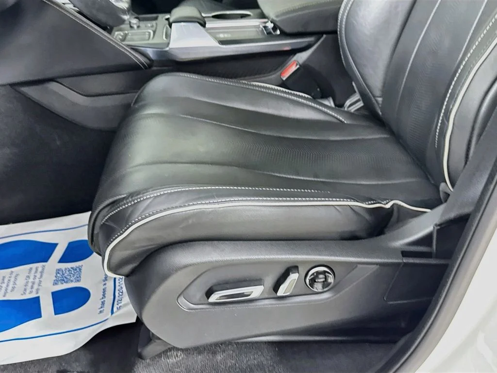 Used 2022 White Acura Advance image 23