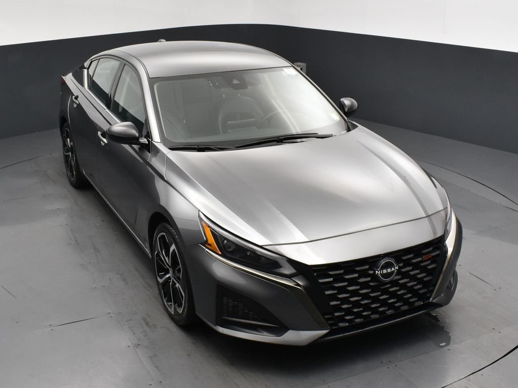 2023 Nissan Altima SR - Photo 16