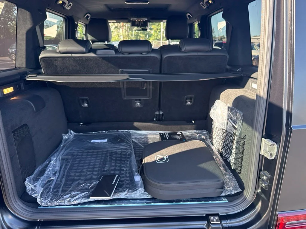 New 2027 MANUFAKTUR Night Black Magno Mercedes-Benz G 580 image 18