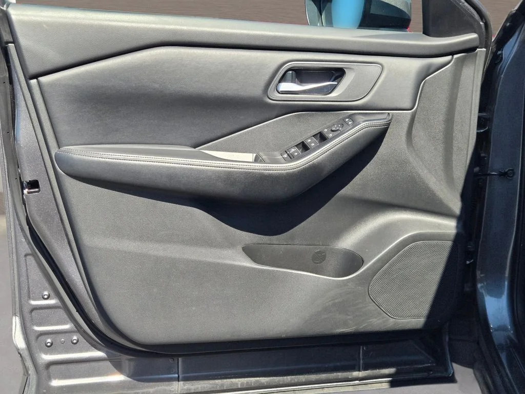 Used 2025 Gray Nissan SV image 19