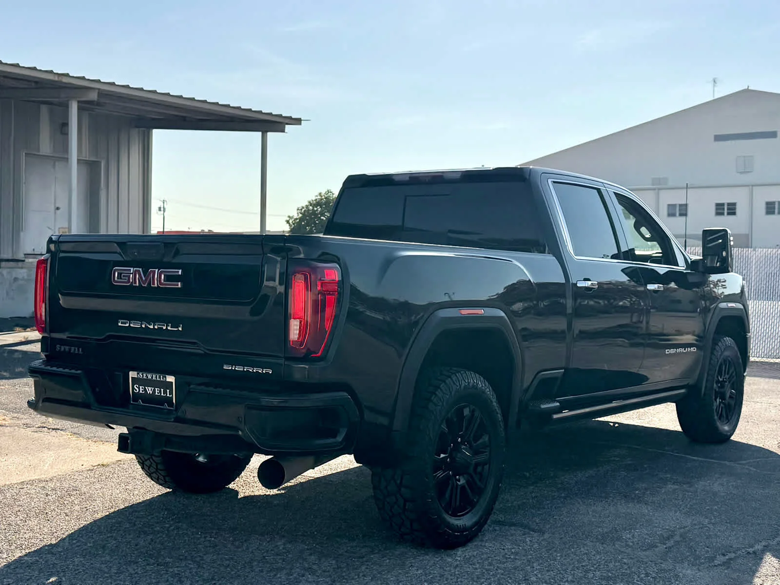Used 2022 EBONY TWILIGHT METALLIC GMC Denali image 7