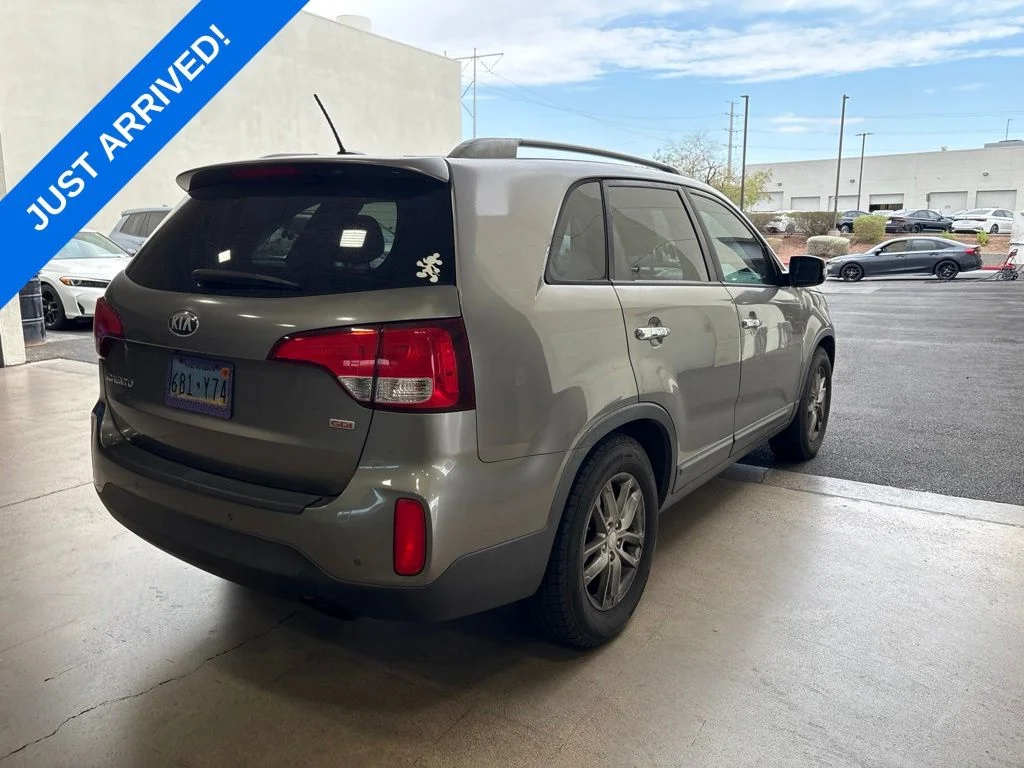 Used 2014 Titanium Silver Kia LX image 3