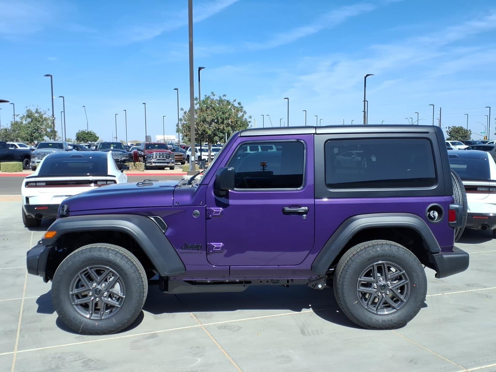 New 2026 Reign Jeep Sport S image 3