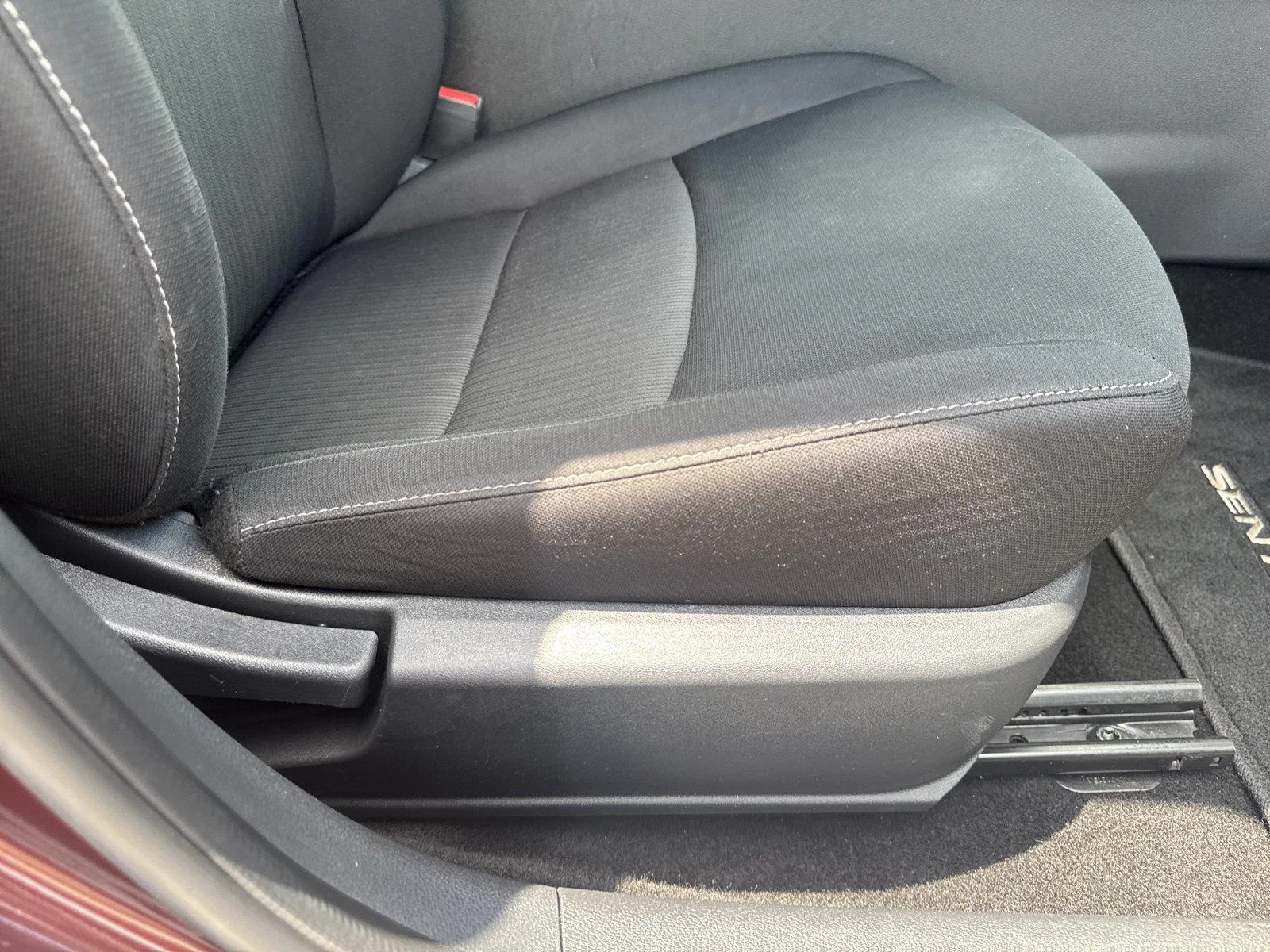 Used 2022 Rosewood Metallic Nissan SV image 35