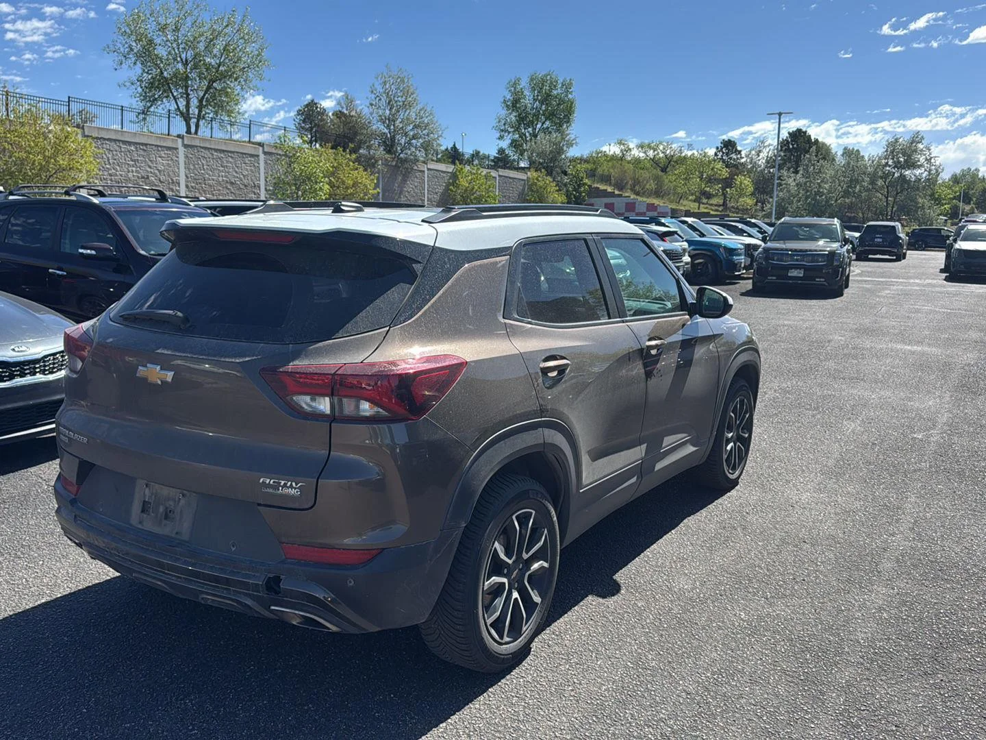 Used 2022 Zeus Bronze Metallic Chevrolet ACTIV image 5