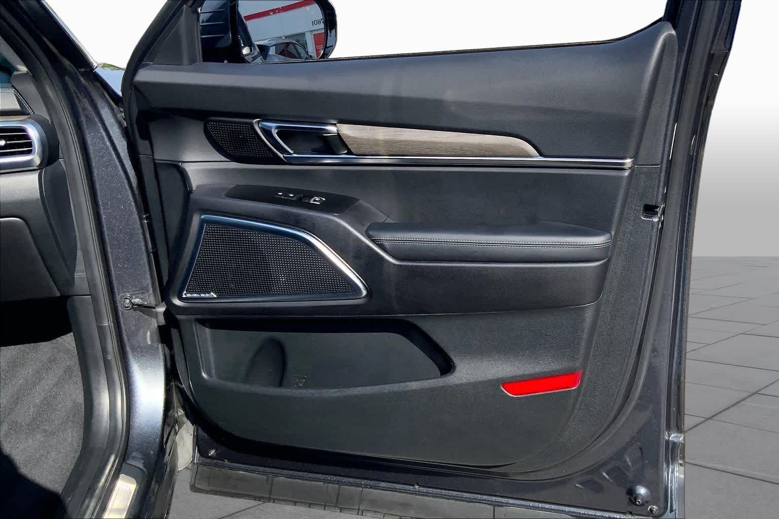 Used 2021 Gravity Grey Kia SX image 21