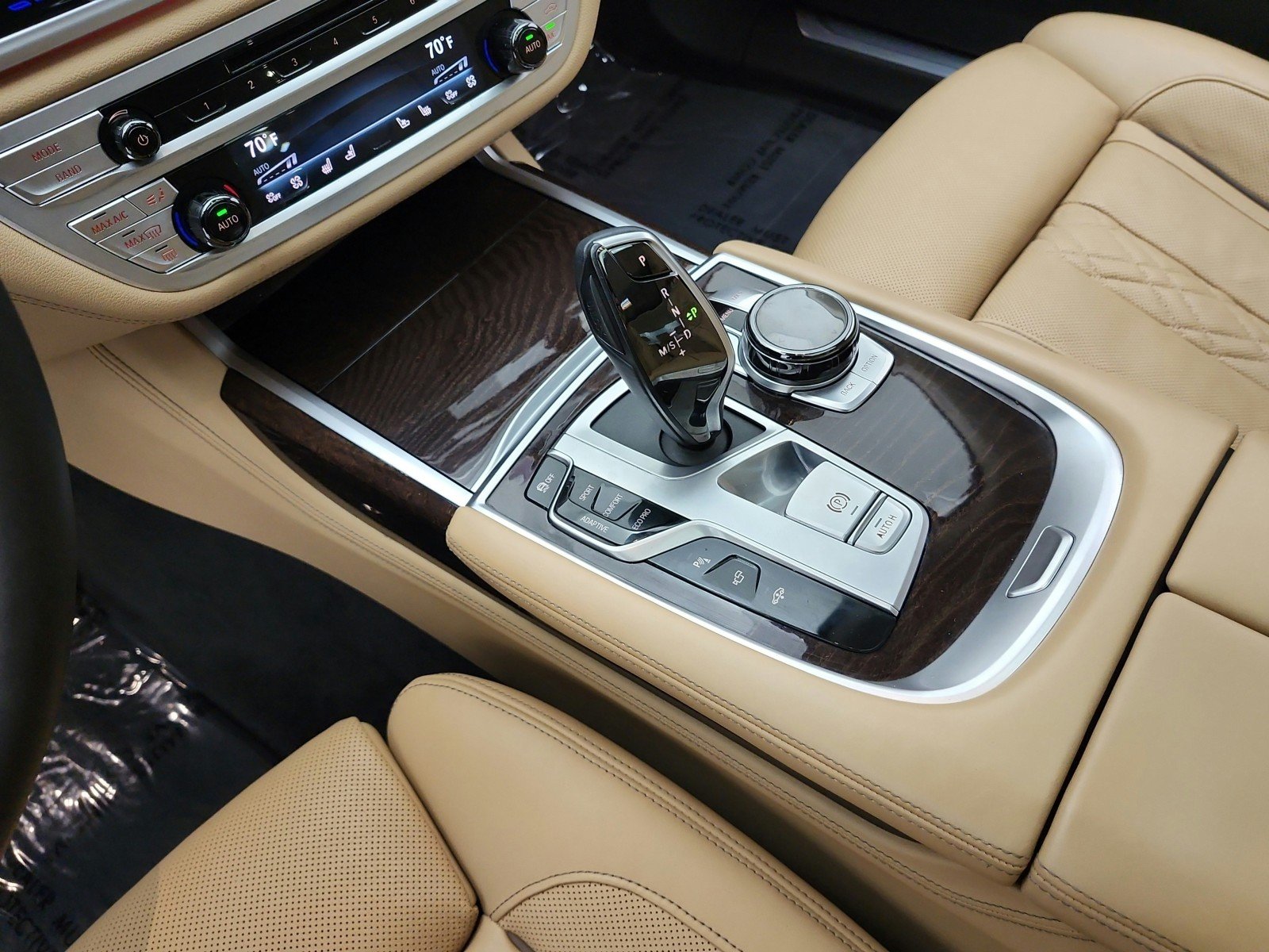 Used 2020 Dark Graphite Metallic BMW 750i xDrive Sedan image 11