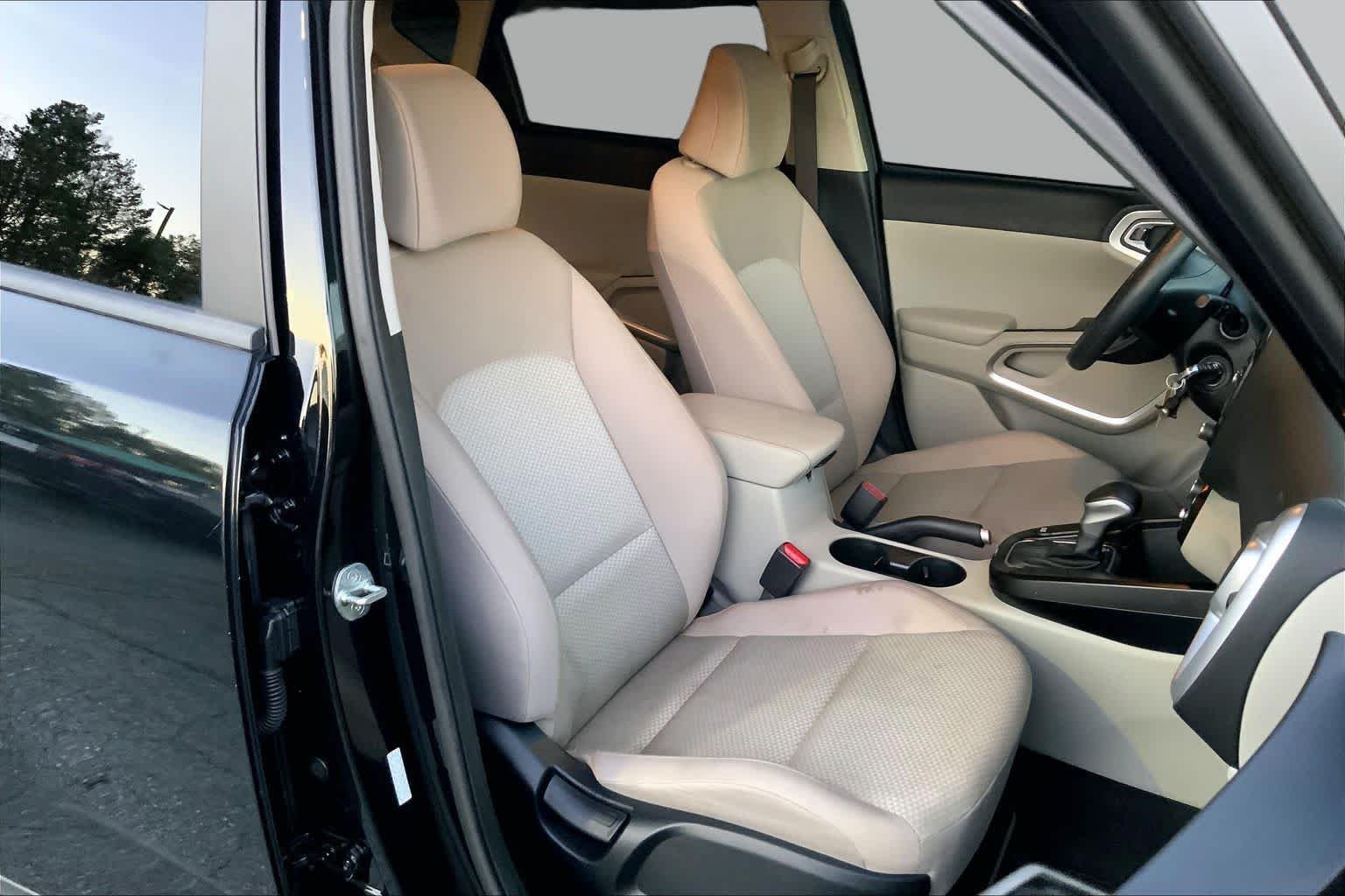 Used 2022 Cherry Black Kia LX image 8
