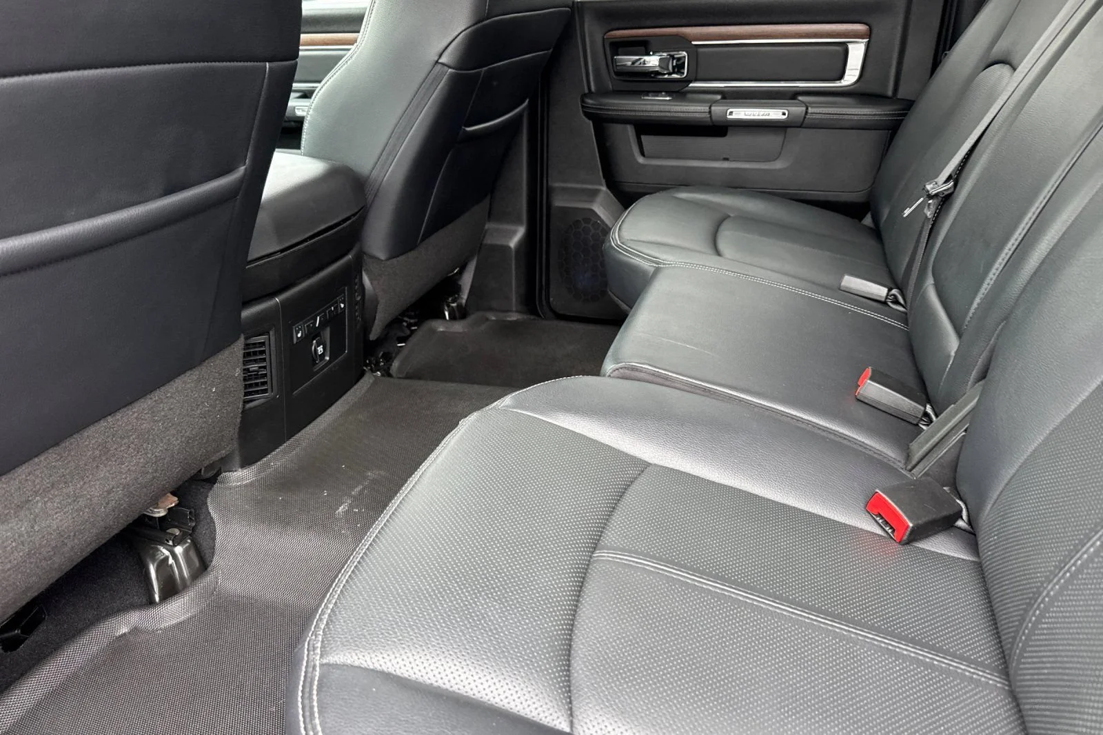 2019 RAM Ram 1500 Classic Laramie - Photo 12
