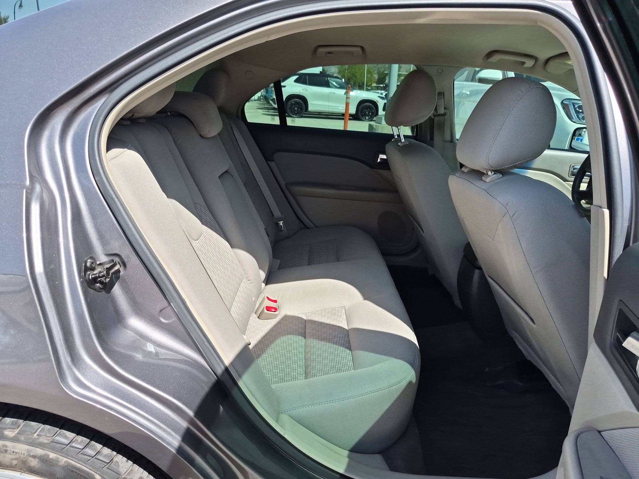 Used 2011 Sterling Gray Metallic Ford SE image 26