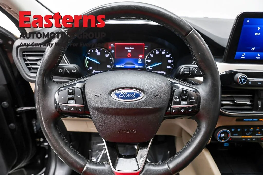 Used 2021 Black Ford SEL image 10
