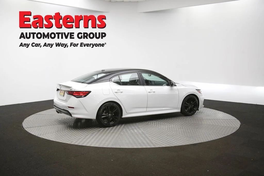 Used 2021 White Nissan SR image 40