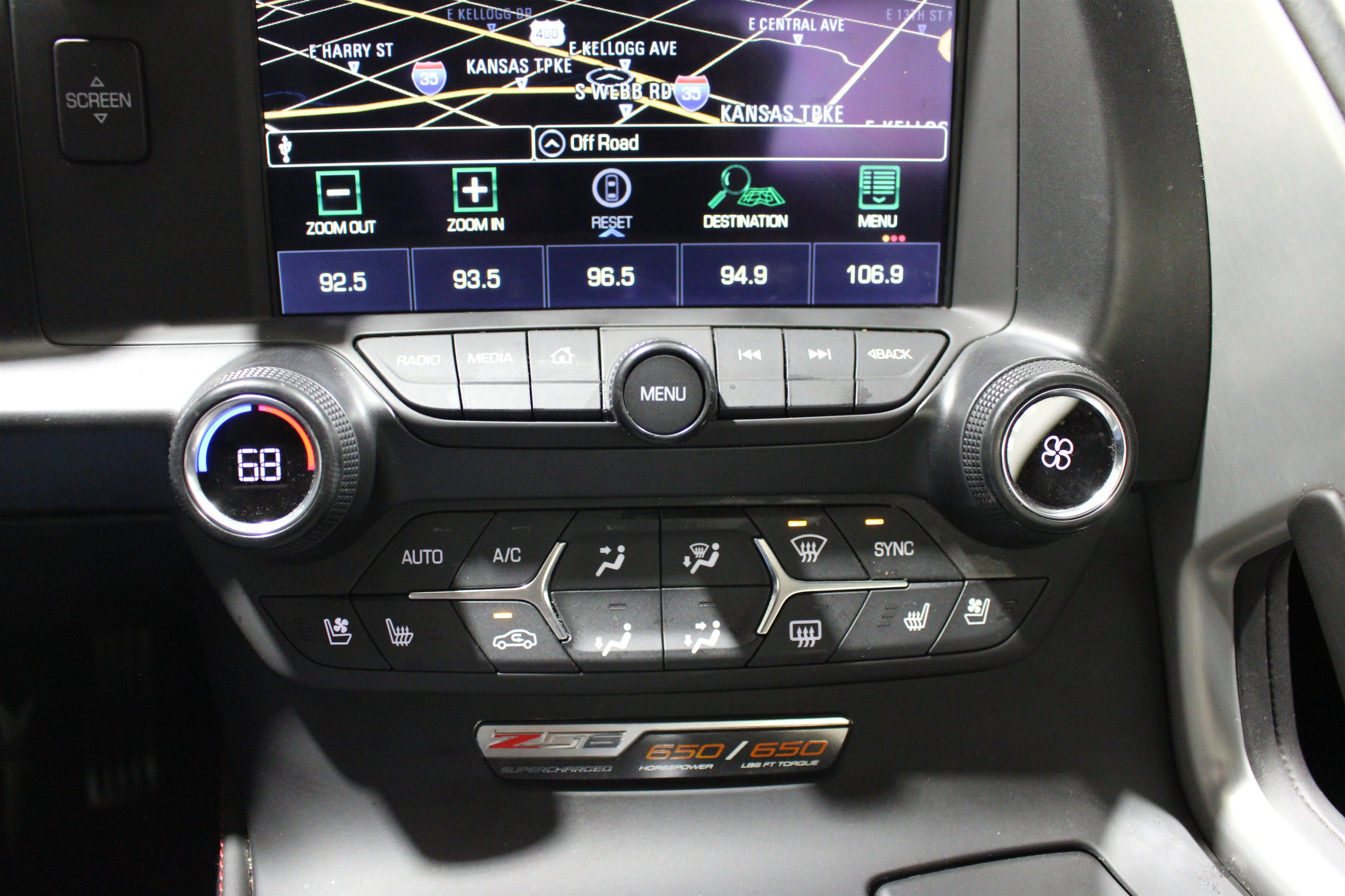 2016 Chevrolet Corvette 3LZ - Photo 18