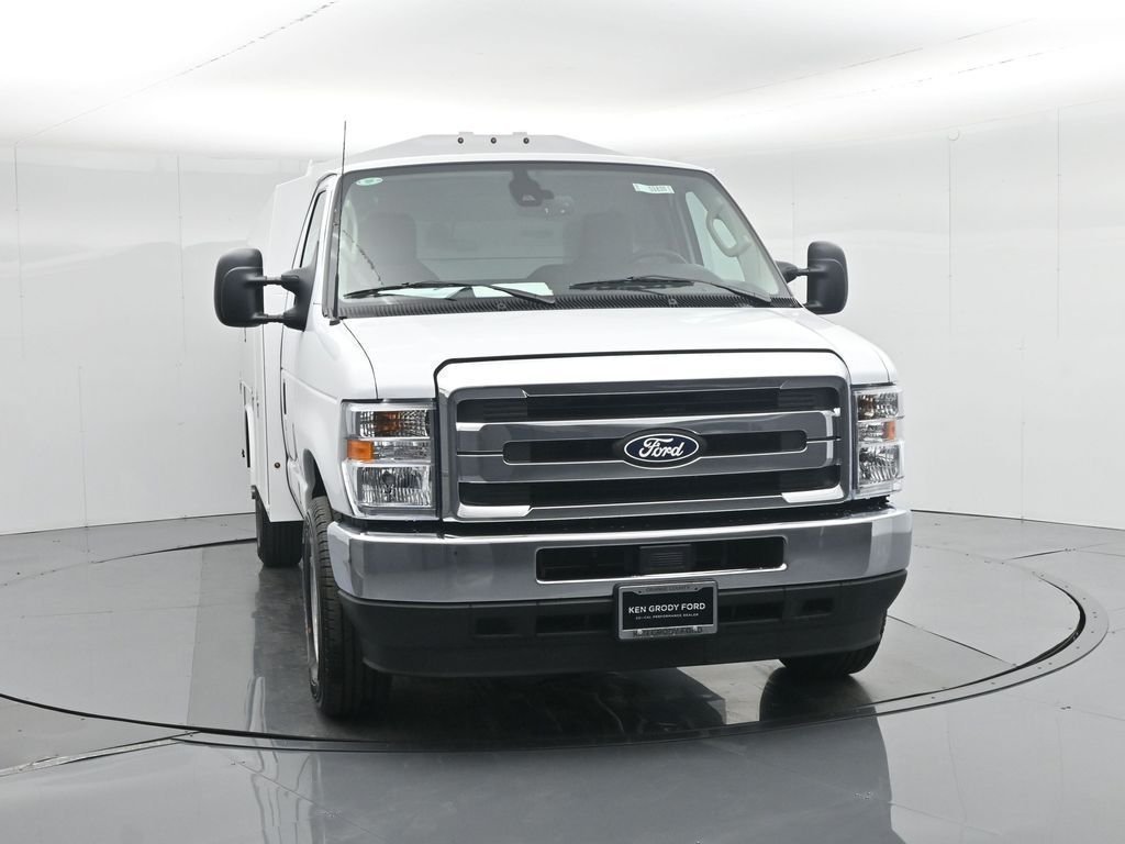 New 2026 Oxford White Ford Base image 88