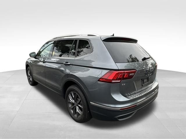 Used 2023 Gray Volkswagen 2.0T SE image 5