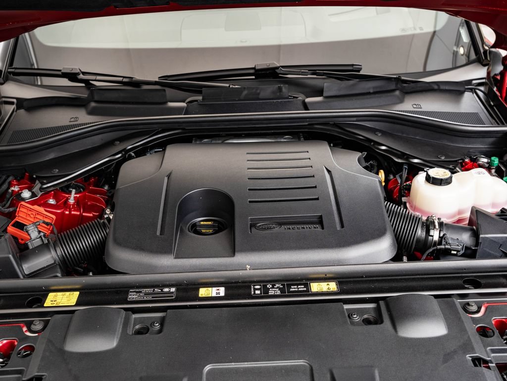 New 2026 Firenze Red Land Rover Dynamic SE image 47
