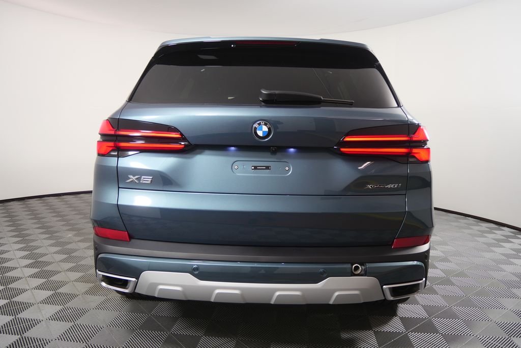 Used 2026 Blue Ridge Mountain Metallic BMW xDrive40i image 4