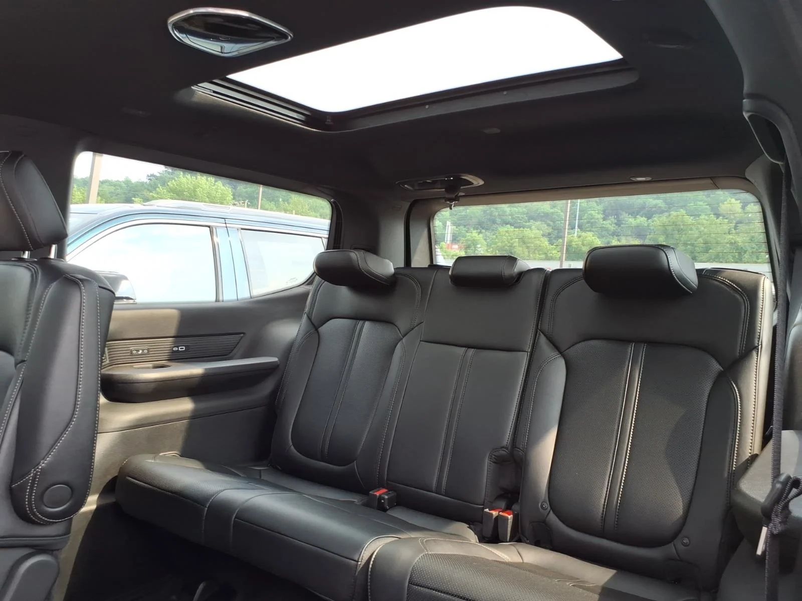 New 2026 High Gloss Black Jeep Limited Reserve image 6