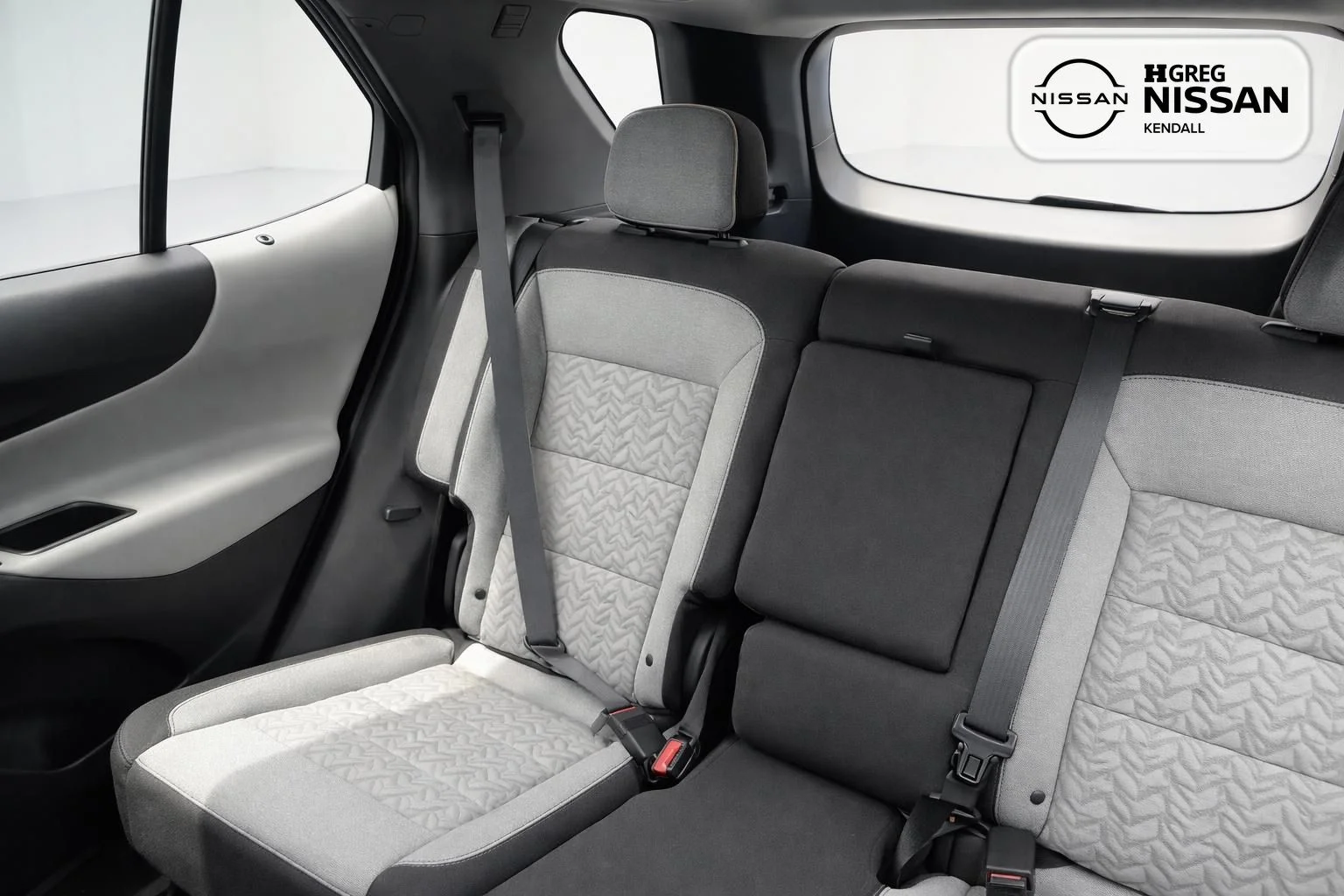 Used 2023 White Chevrolet LS image 8
