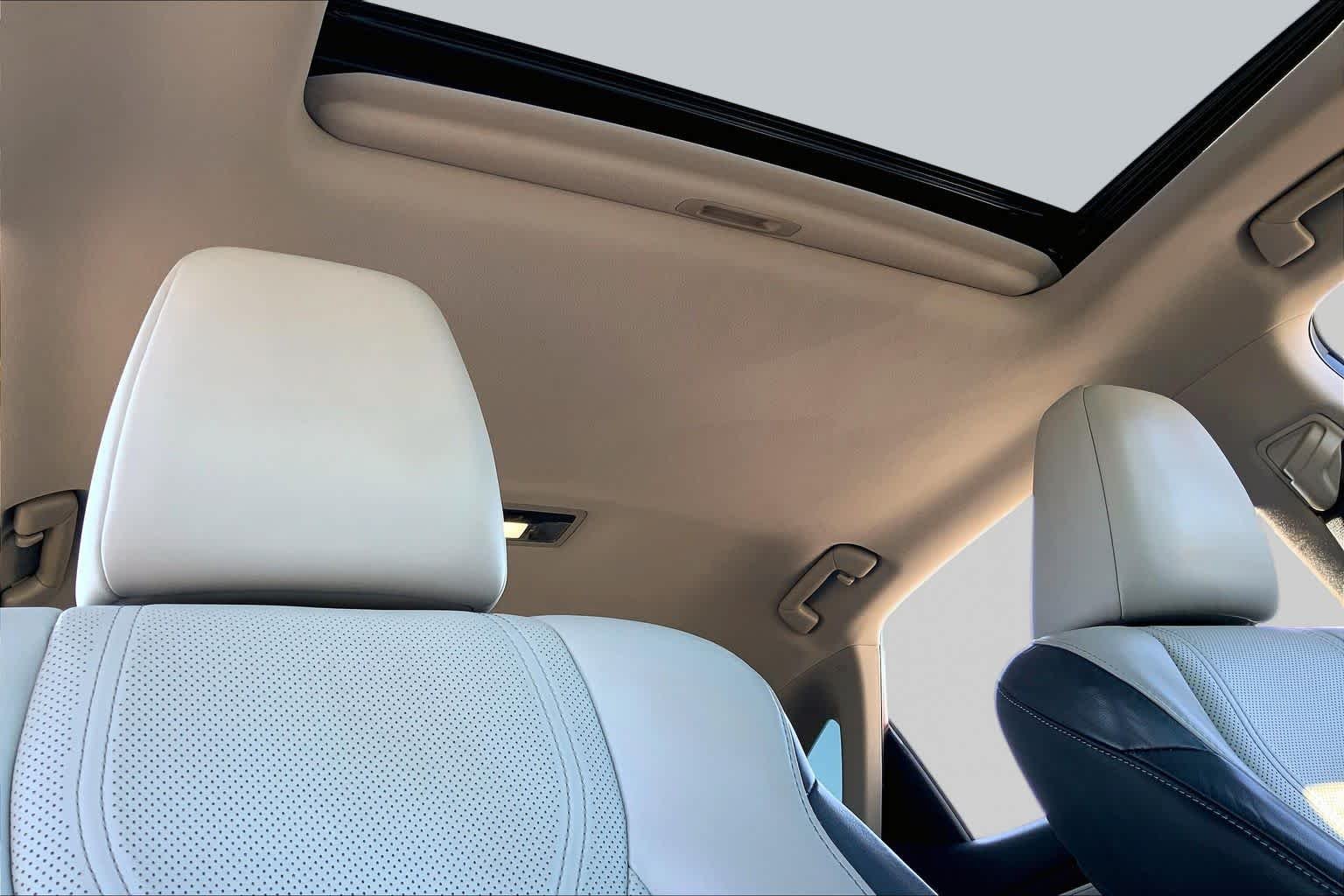 Used 2017 Atomic Silver Lexus  image 13