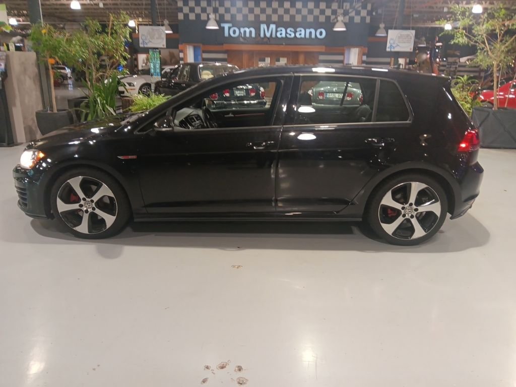 Used 2015 Black Volkswagen 2.0T SE image 10