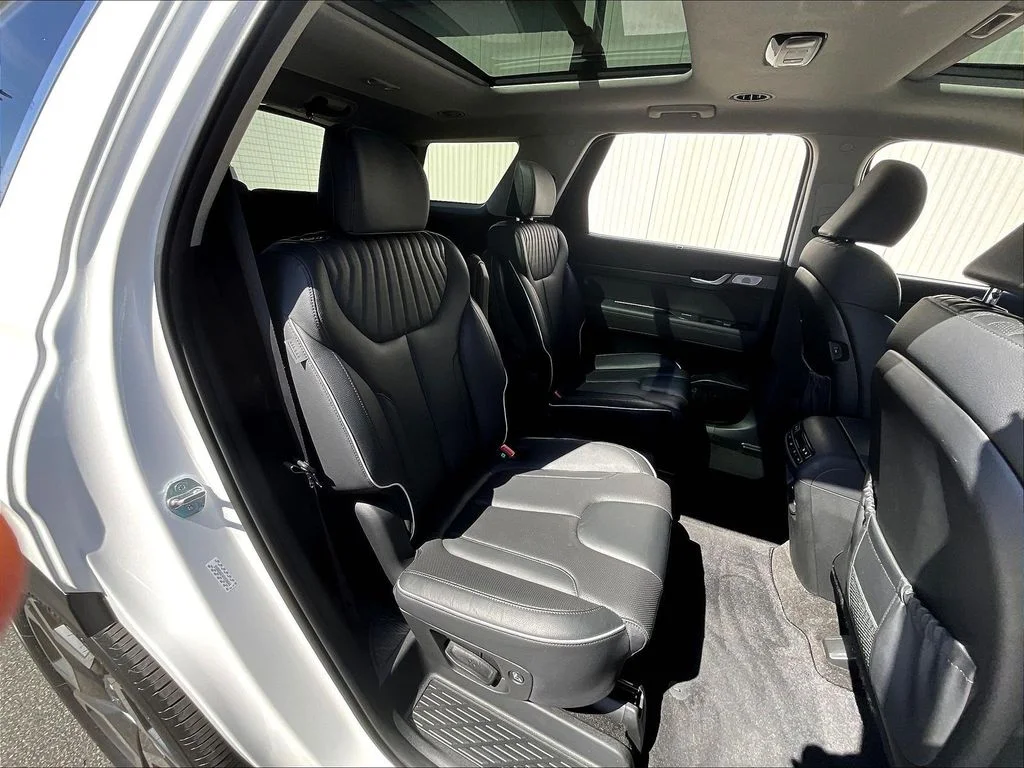 Used 2023 White Hyundai Limited image 25