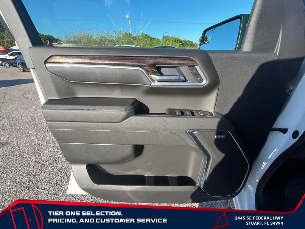 New 2026 Summit White GMC Elevation image 23
