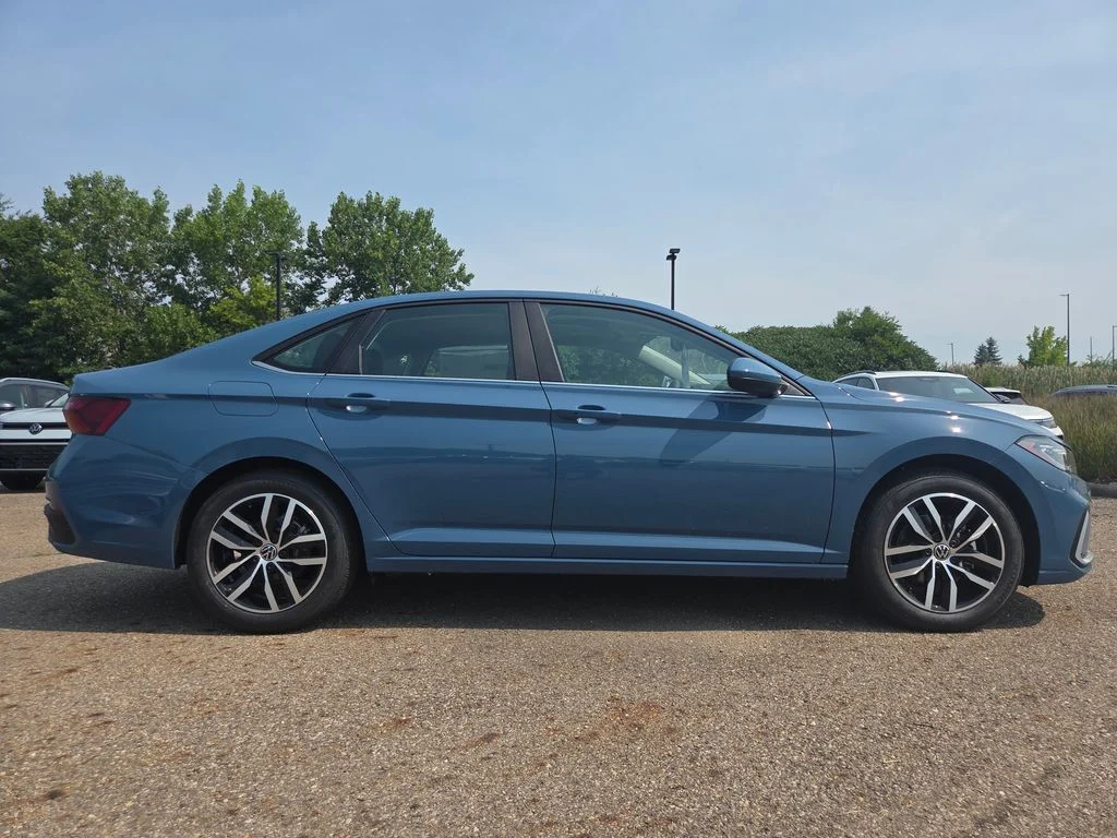 New 2026 Monterey Blue Pearl Volkswagen 1.5T SE image 12