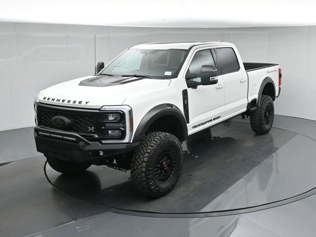 New 2026 Star White Metallic Tri-Coat Ford Lariat image 40