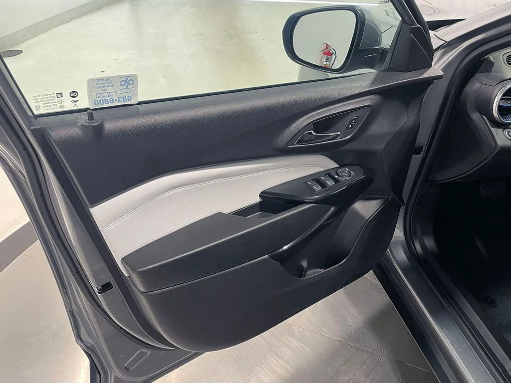 Used 2025 Gray Chevrolet LT image 19