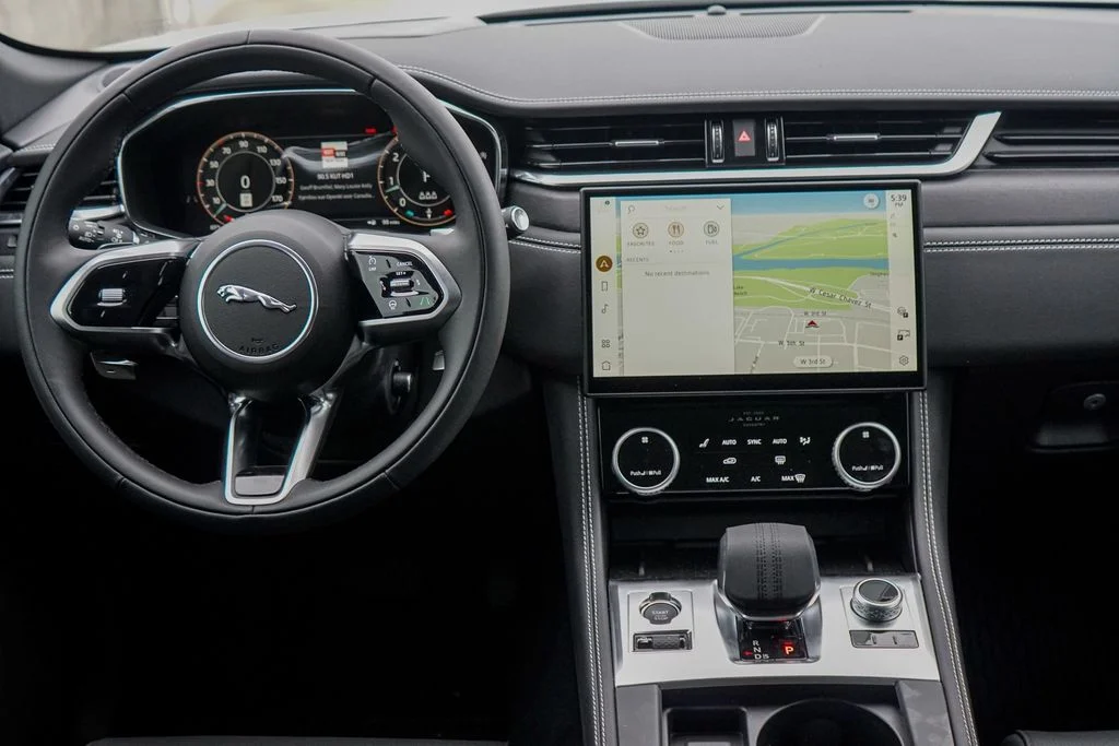 2026 Jaguar F-Pace R-Dynamic S - Photo 24
