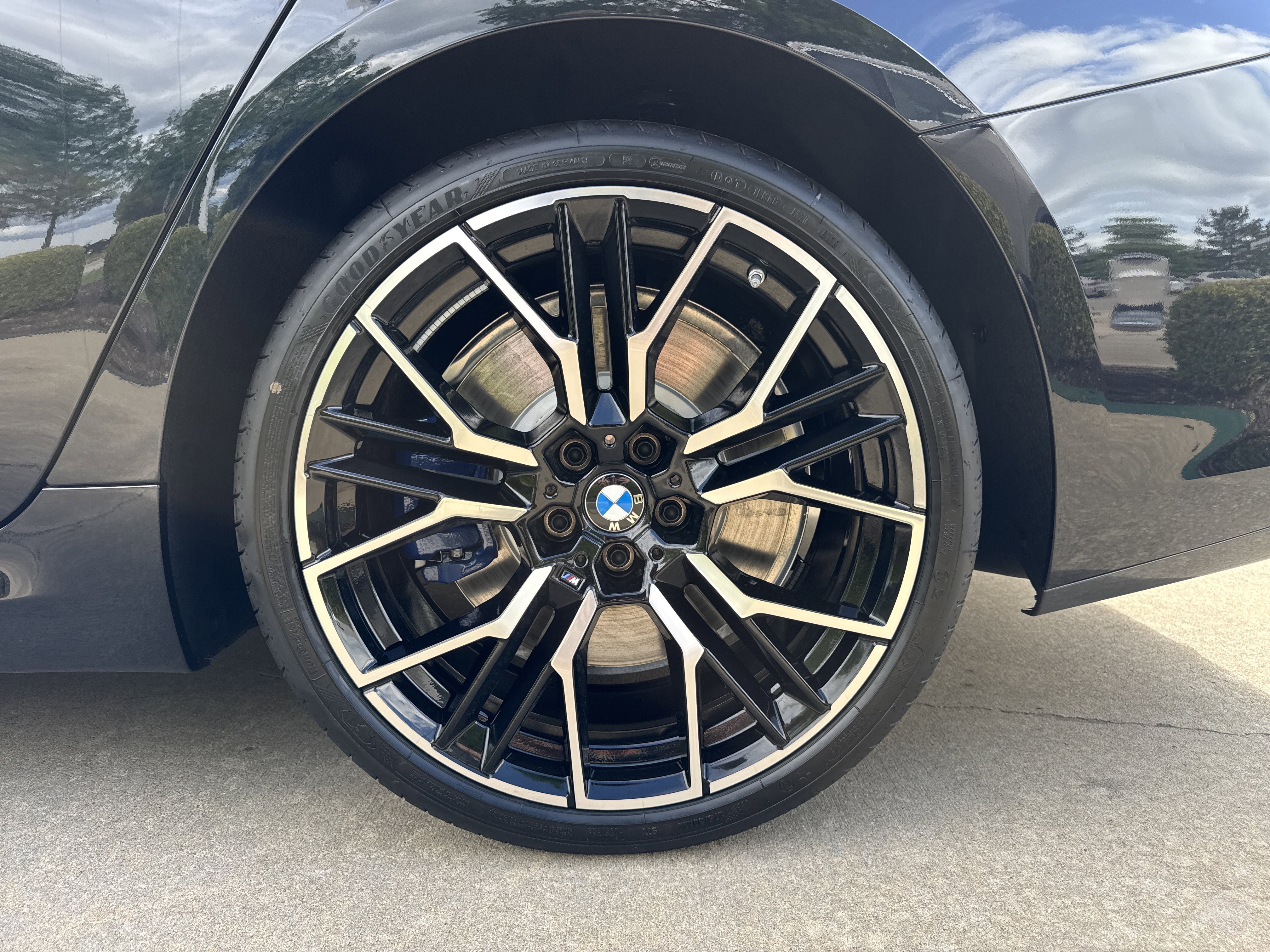 New 2026 CARBON BLACK BMW 840i image 27