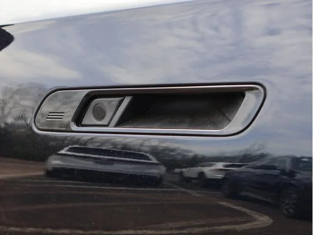 New 2026 Carbon Black Metallic BMW 760i xDrive image 41