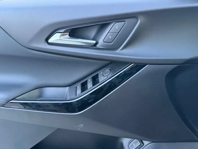 New 2027 Mosaic Black Metallic Chevrolet LT image 14