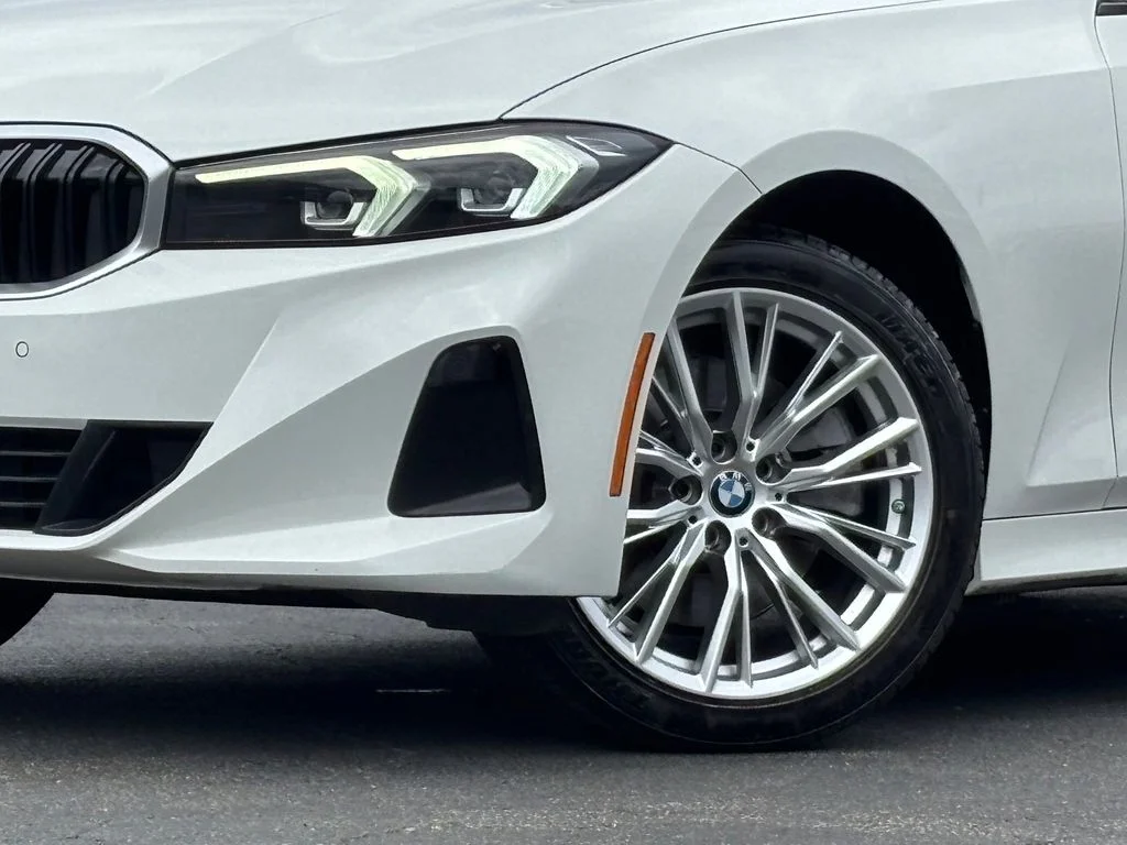 Used 2023 White BMW 330i image 2