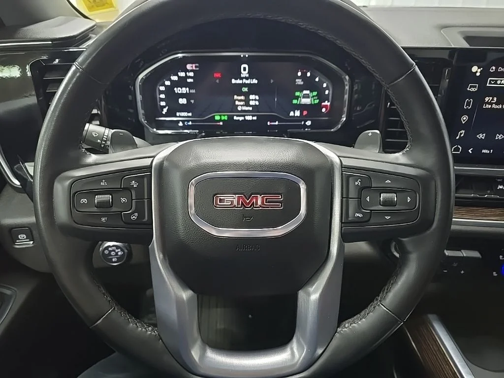 Used 2024 Silver GMC Elevation image 18