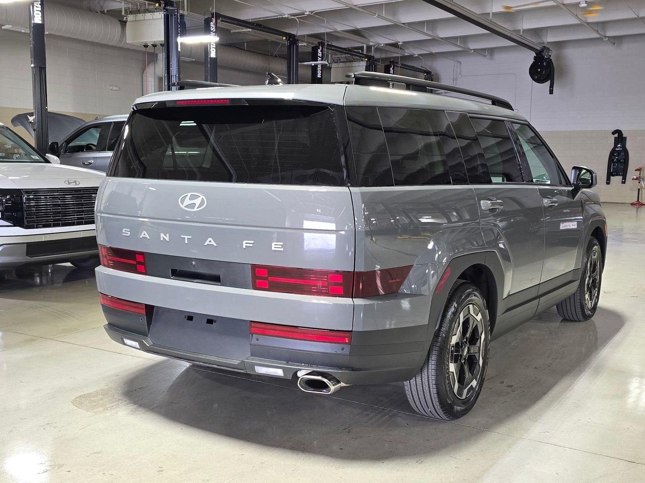 New 2026 Hampton Gray Hyundai SEL FWD image 11