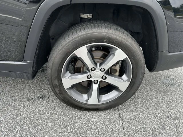 Used 2023 Black Jeep Limited image 10